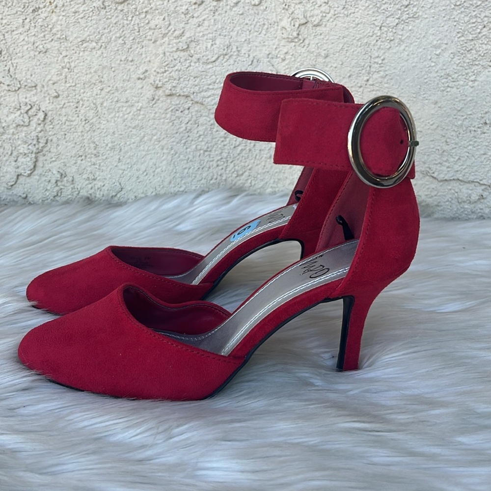 Impo  Suede Heels Red. Size 6